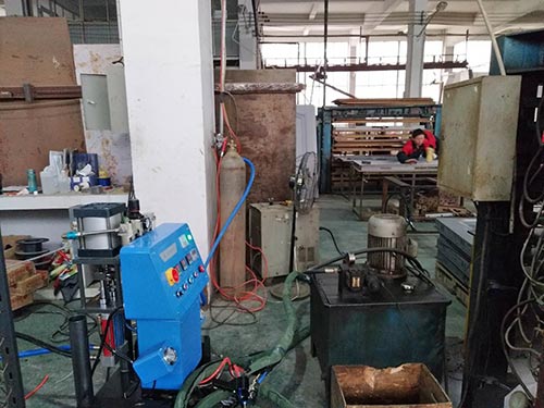 江蘇聚氨酯發泡機