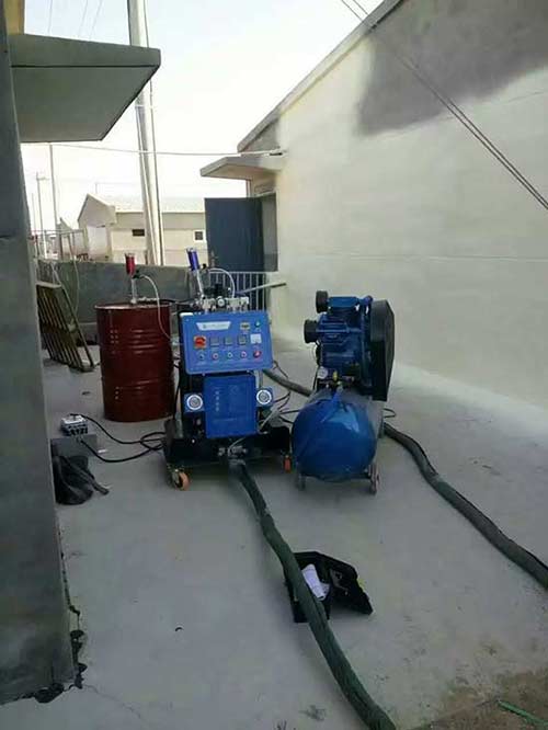 Q2600便攜式小型聚氨酯噴涂機