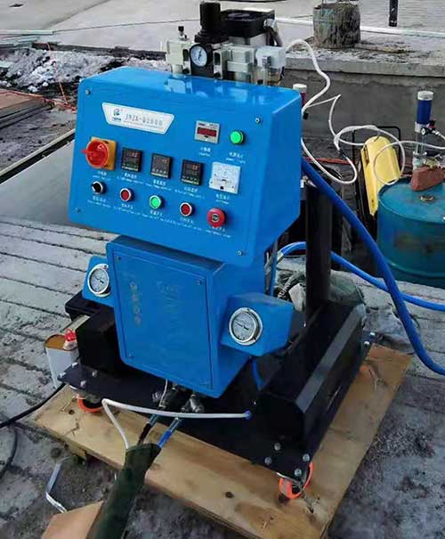 Q2600專業聚氨酯保溫噴涂機