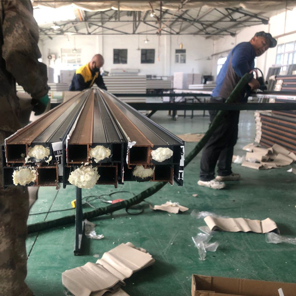 鋁型材填充發泡聚緣脂