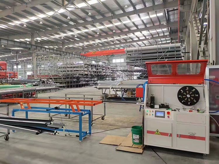 斷橋鋁型材空腔里的發泡