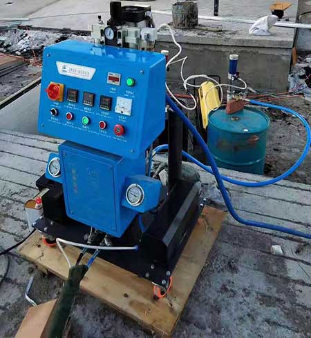 JNJX-Q2600聚氨酯噴涂機(jī)